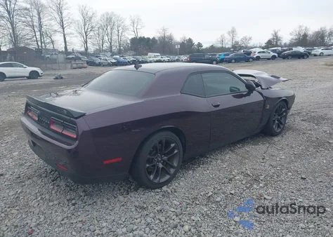 2022 Dodge Challenger R/T Scat Pack z USA, uszkodzony, nr VIN 2C3CDZFJ3NH164503